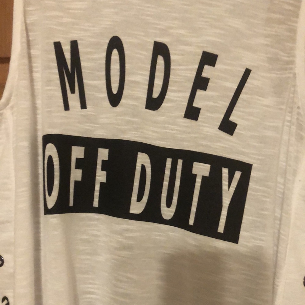Model off duty top - Picture 2 of 5
